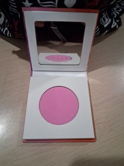 Jaclyn cosmetics blush