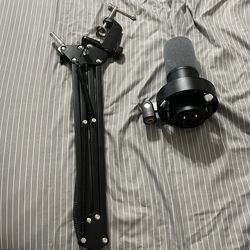 Fifine mic with stand