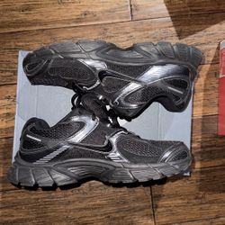 Nike RNR V5 Black