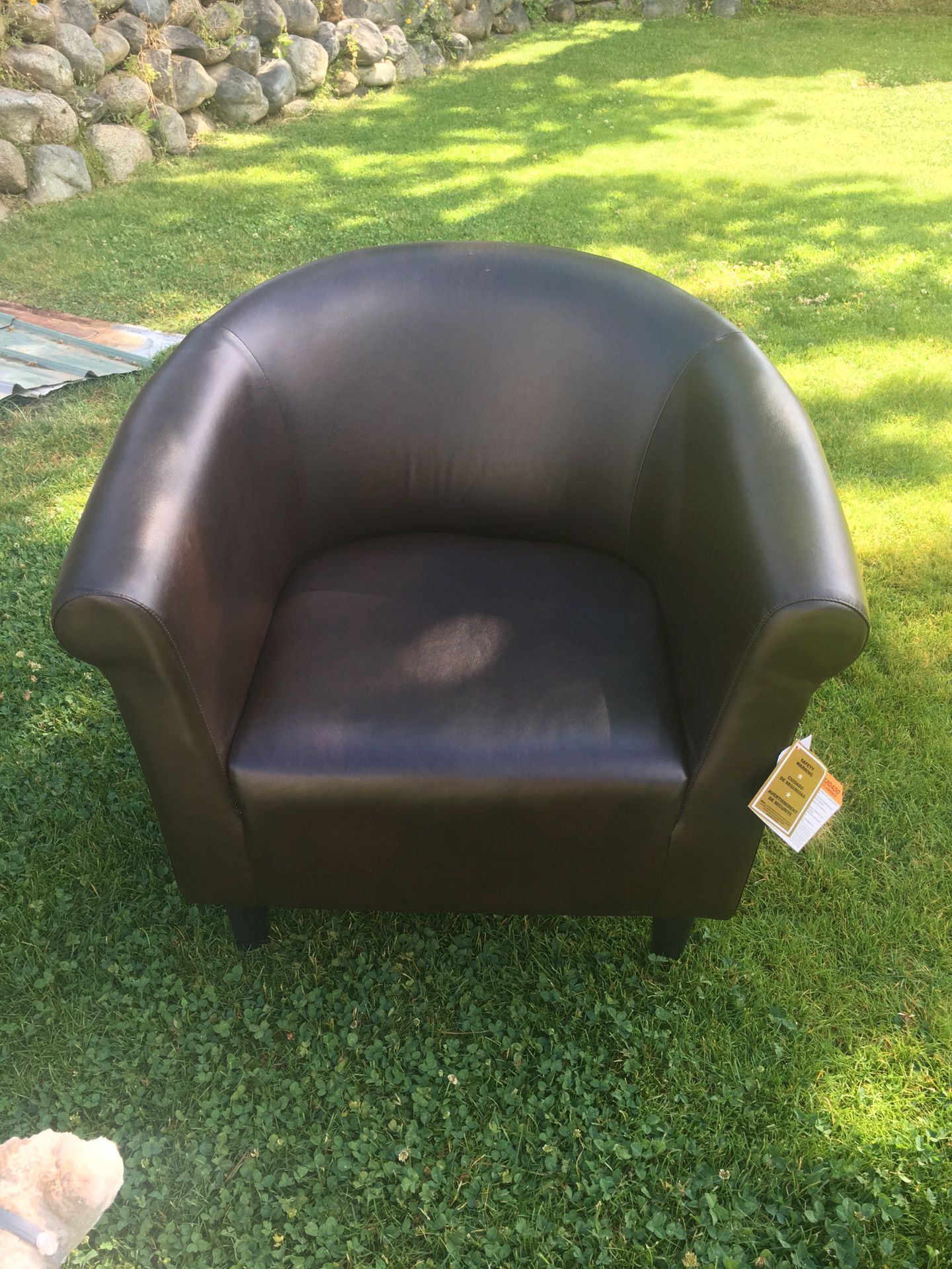 Modern Chair/Sofa (Like New)