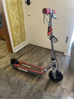 Electric Scooter Kids   Black Label Razor E100