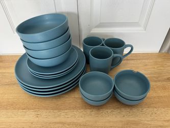 Dish Set