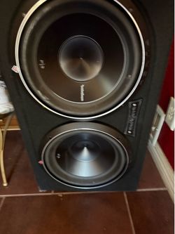 Two 12s rockfords fos gate sub and amp