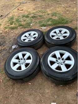 Full set Nissan tundra size 18 rims