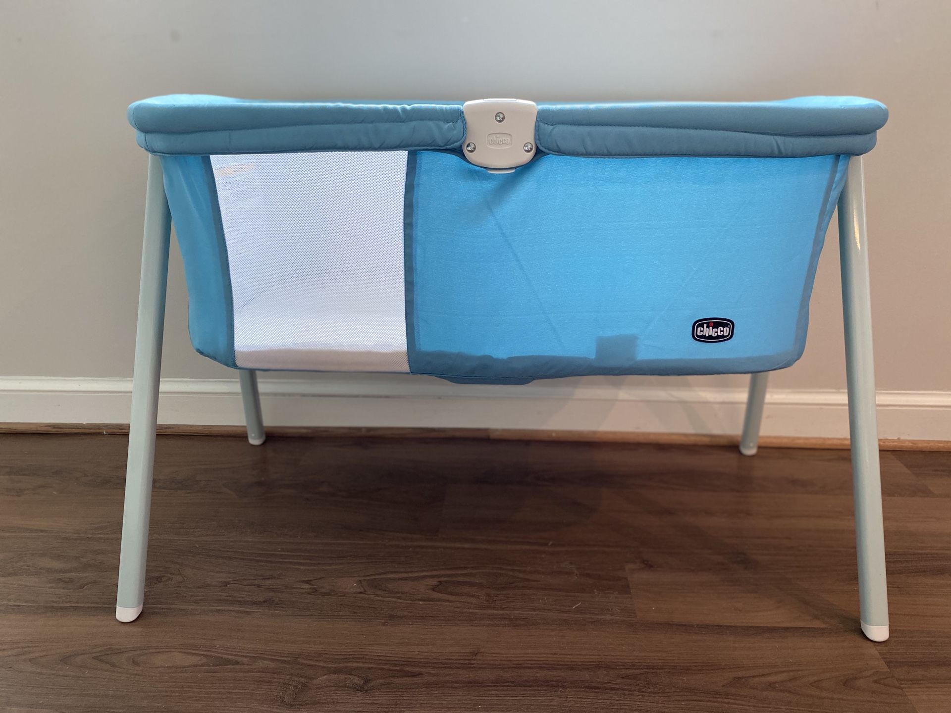 Chicco Lullago Portable Bassinet