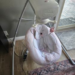 Baby Swing Fisher Price Snug a Bear