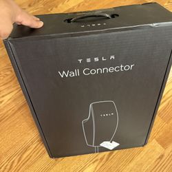 Tesla Wall Connector 