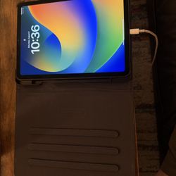 iPad Air 5 with Apple Pencil 2 and Case