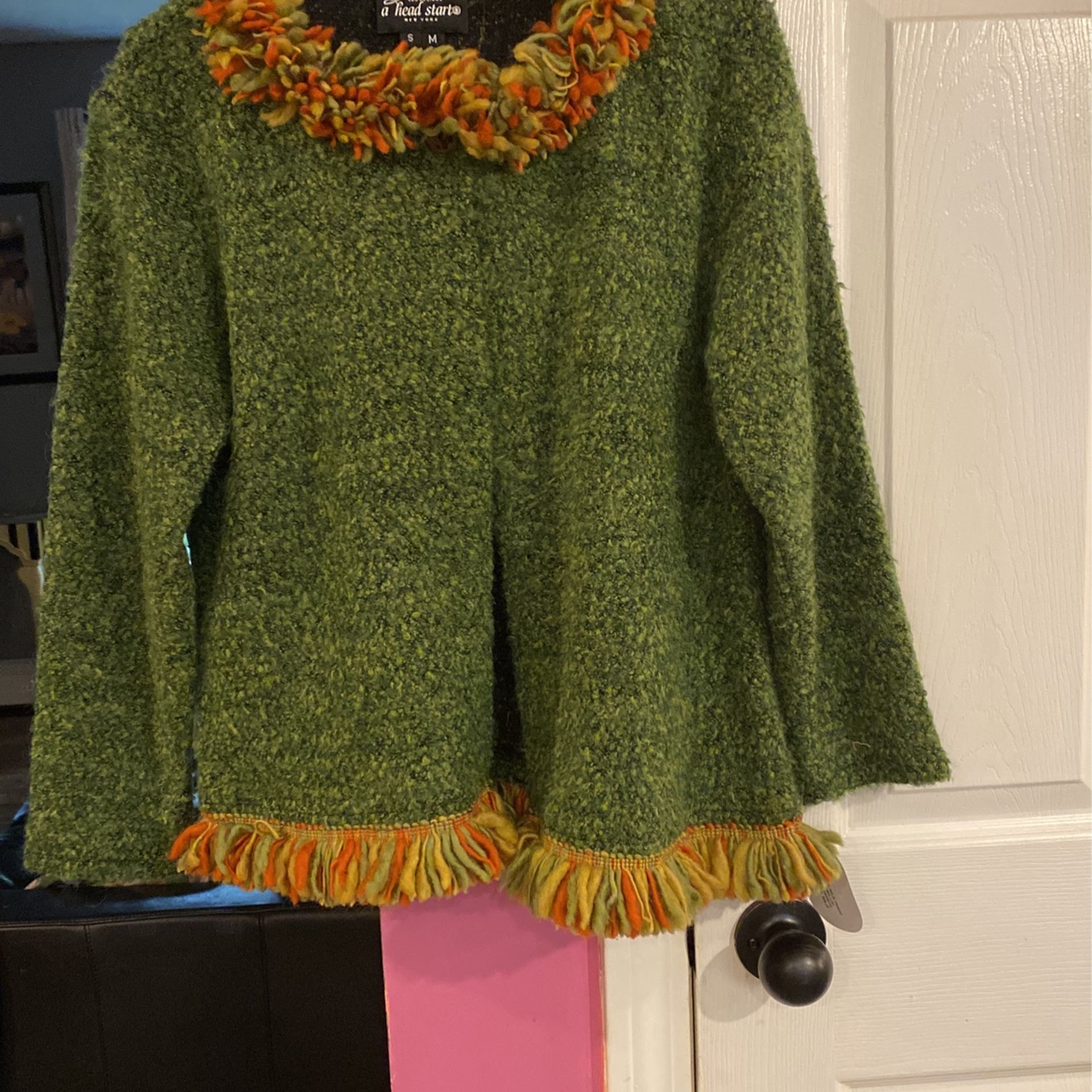 Green Fleece Like Material . Sweater /Jacket 