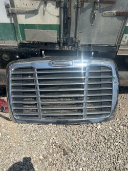 2018/2019 Freightliner Chrome Front Grille