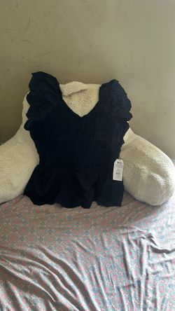 Women Eyelet Top