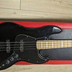 Jazz Bass Squire By Fender 