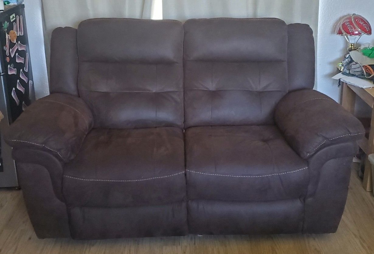 Electric Reclining Love Seat