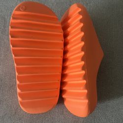 Enflamed Yeezy Slides Size 6 Never Worn Box