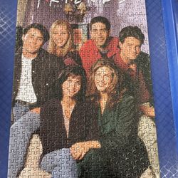 600 Piece Friends Micro Puzzle