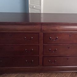 Dresser and Two Nightstand 