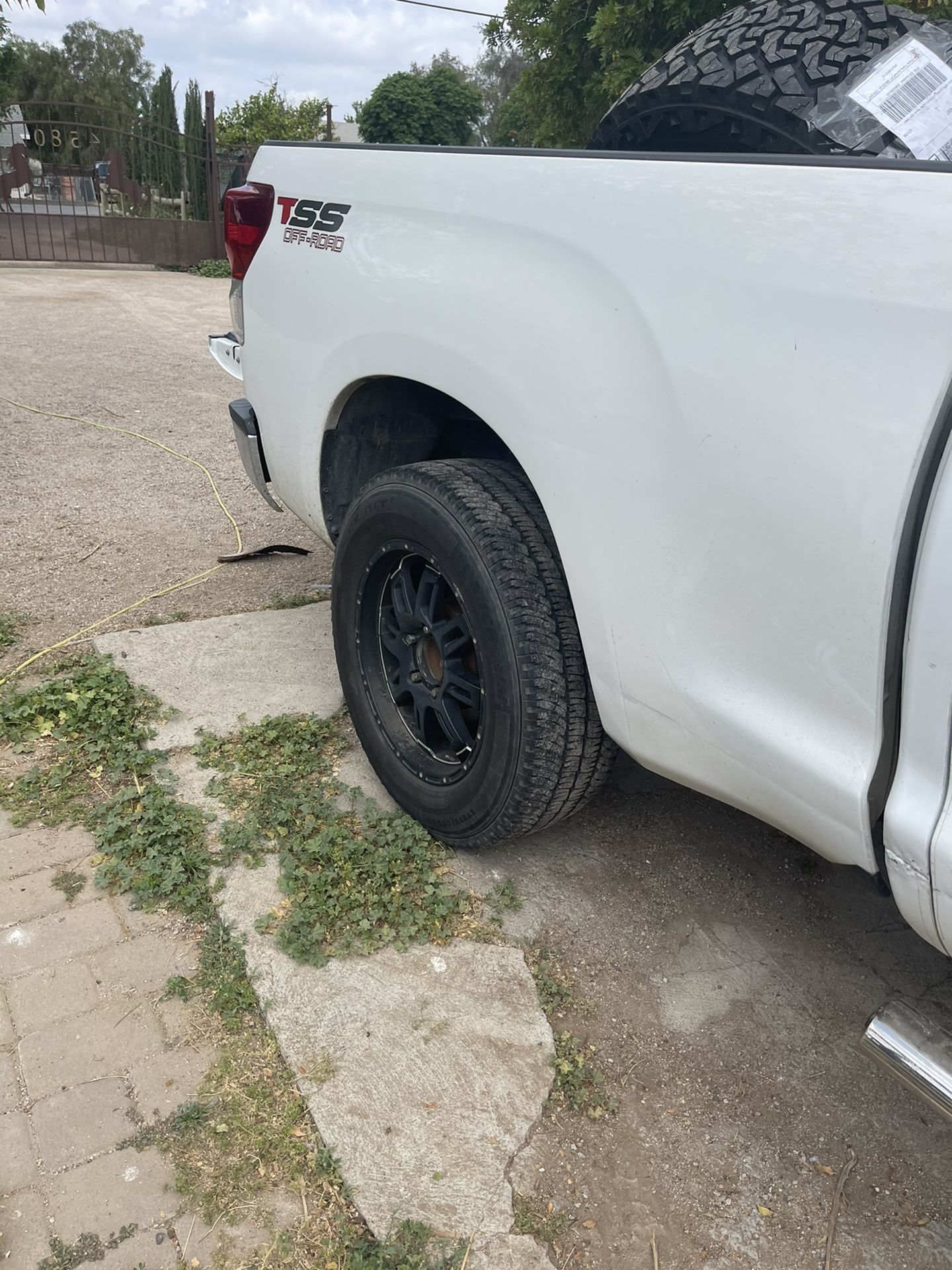 Rims And Tires R20 Toyota Tundra