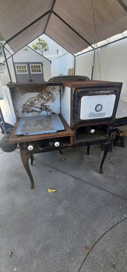 Coleman vintage gas stove complete