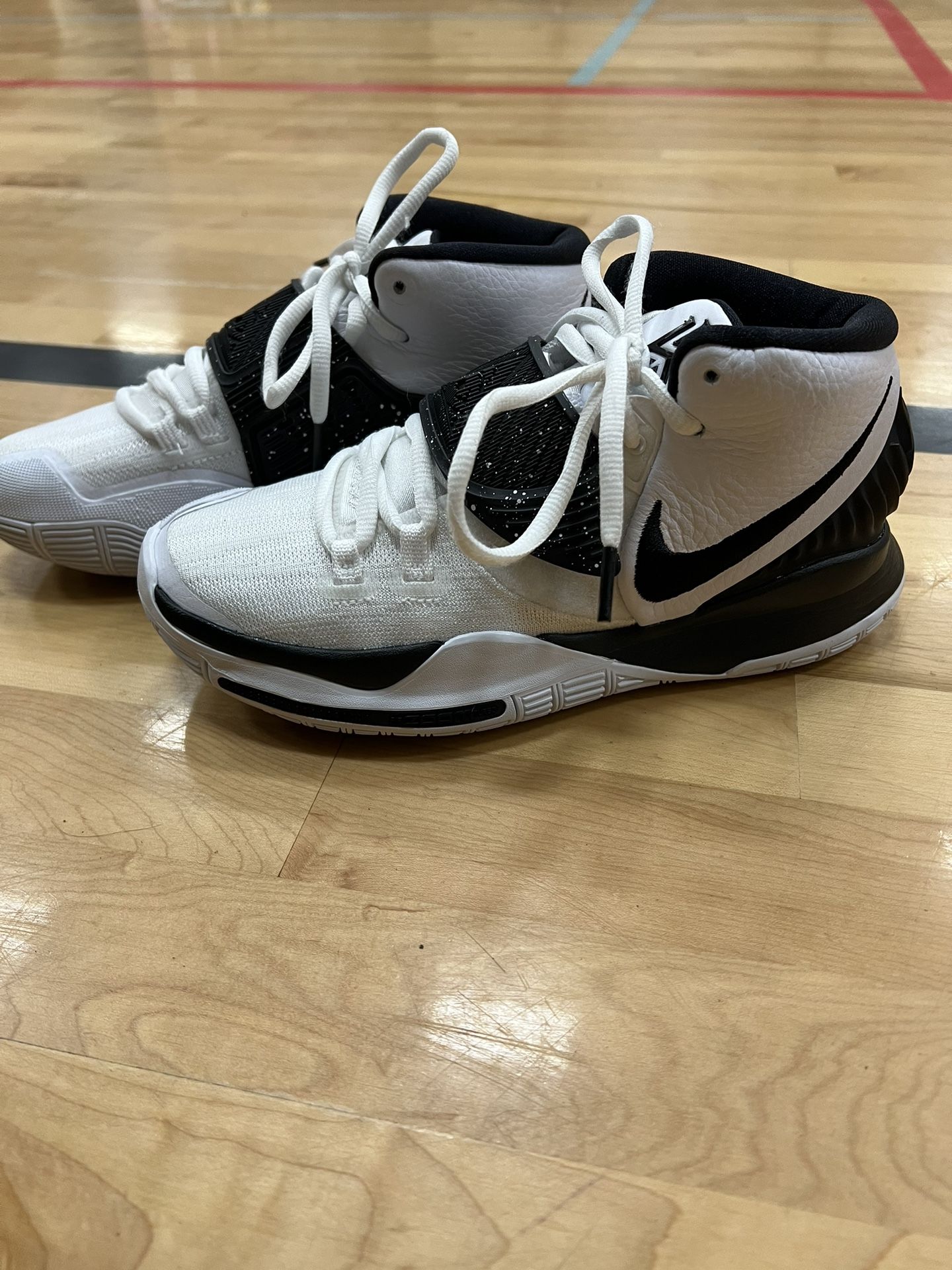 Brand new Kyrie basketball Shoes