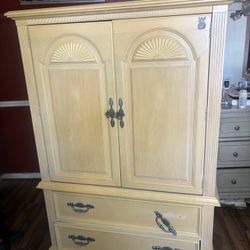 DRESSER 