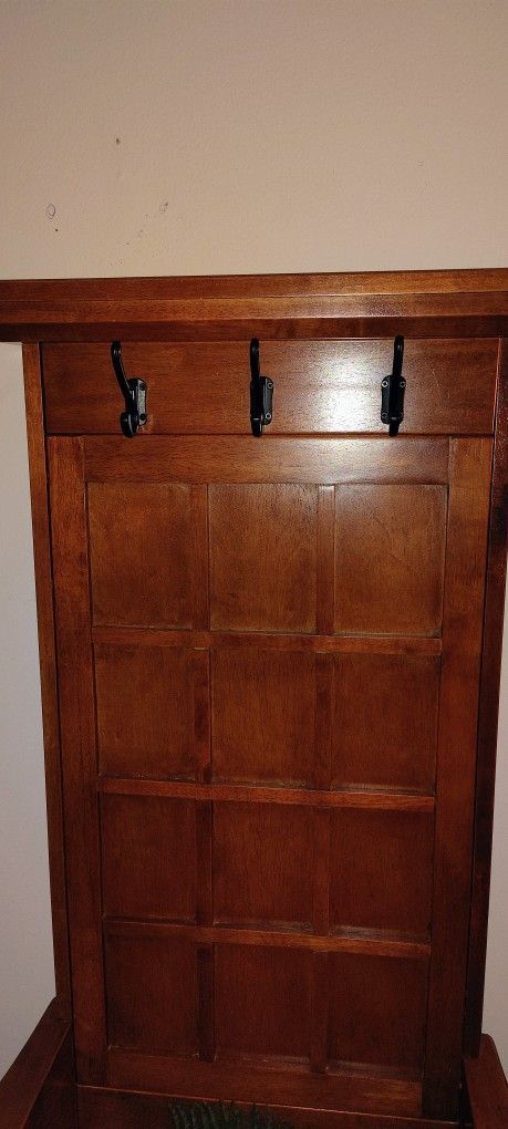 Hardwood Coat Rack Chair With Storage
