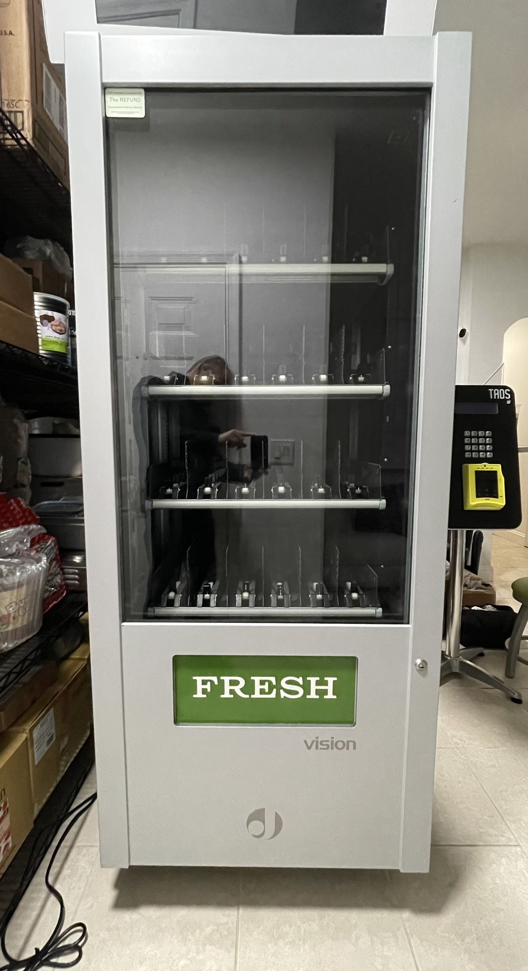 Jofemar High-Tech, Refrigerated Combo Vending Machine ES Plus V6