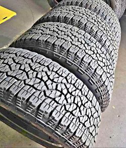 275/65/20 Goodyear šš Vendo un set de llantas con 80% de vida las 4 šš