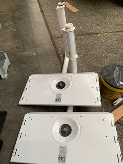 Speaker hanger