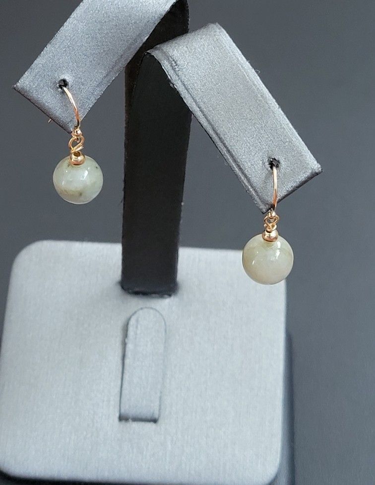 14k Gold Jade Earrings