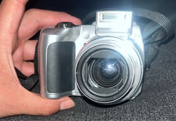 Retro digital camera - Olympus SP 510-UZ Y2K era - Like new