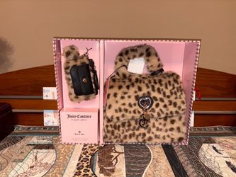 Juicy Warm Up Crossbody Set