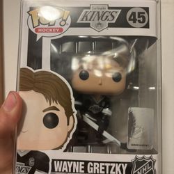 FUNKO POP BUNDLES. SPORTS/MUSIC/ETC