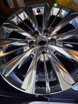 4 Brand New 20" Chrome Toyota Wheels Taken Off A New Grand Highlander