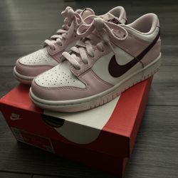 Nike Dunk Low (GS) Size 4Y Light Pink/White/ Dark pink
