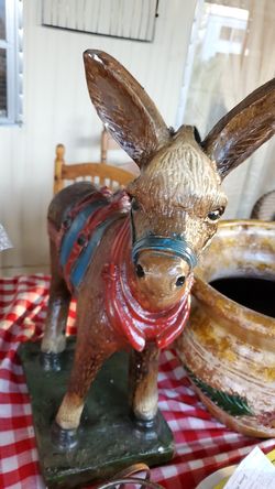 Poetry and sculptures