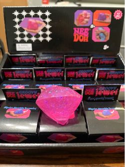Needoh jewel