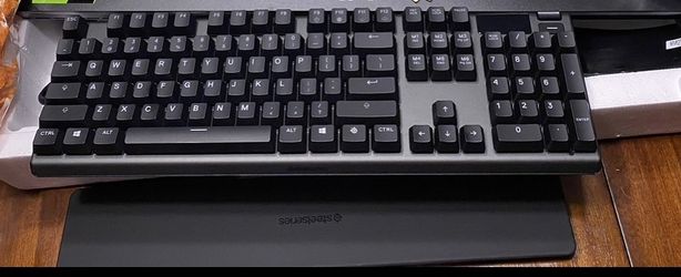 Apex Pro Full Sized Keyboard. (no Box)