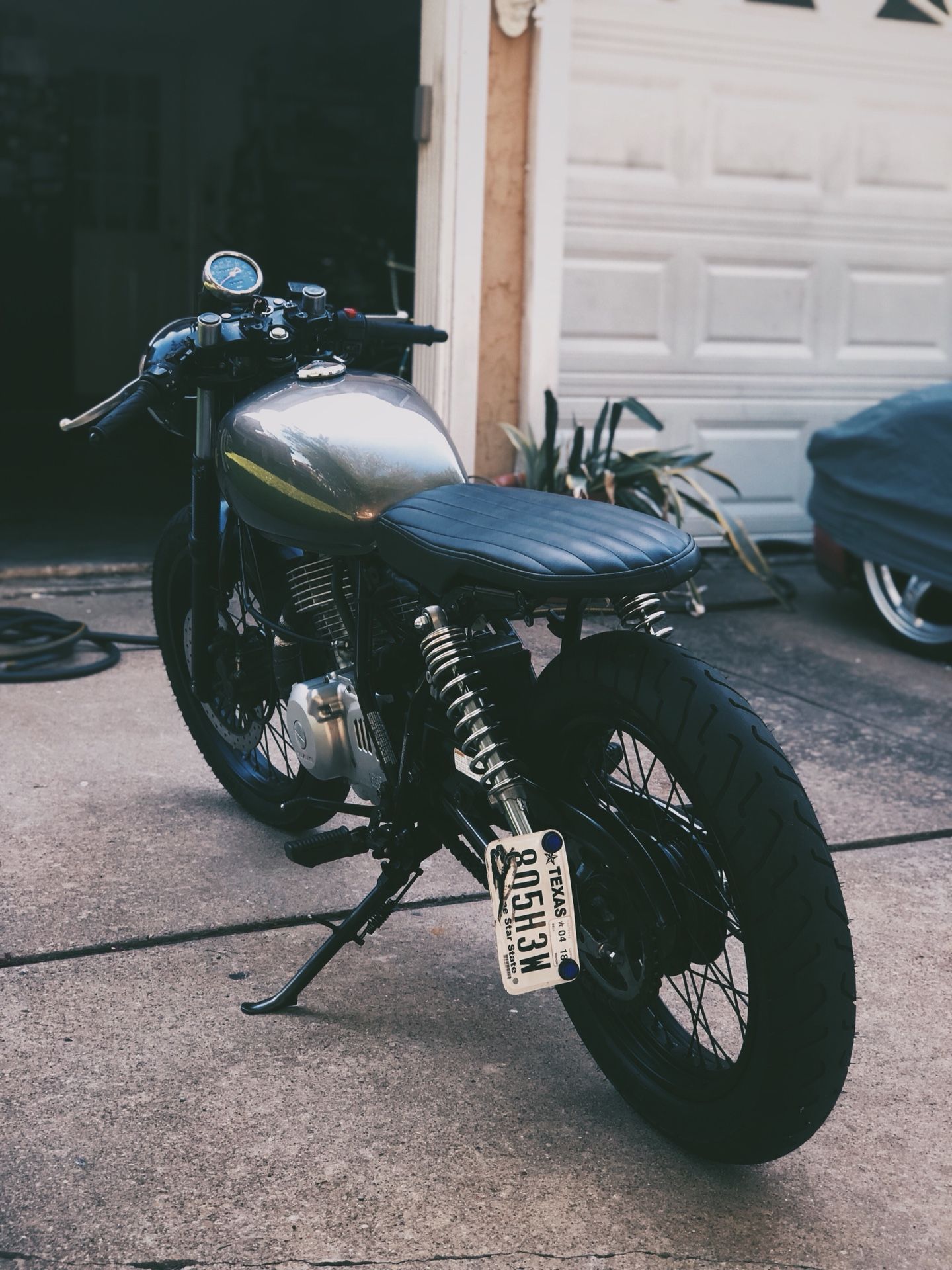 2012 Suzuki tu250x cafe racer / brat /