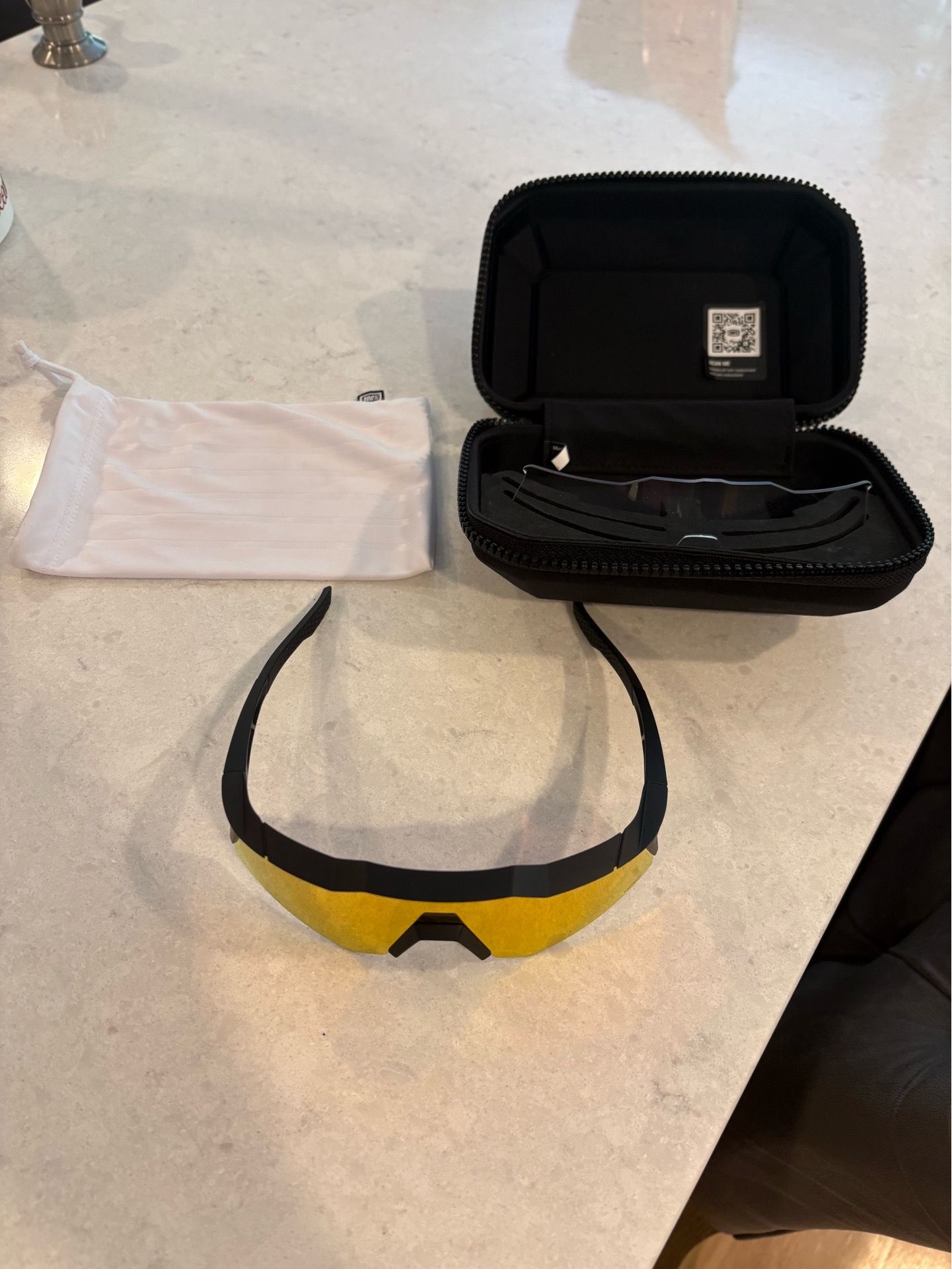 100% Performance Sunglasses w/ Extra Lenses & Case – Like New
