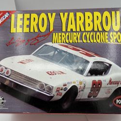 Leeroy Yarbrough Mercury Cyclone Spoiler II Model Kit 1/25 Scale (Polar Lights)