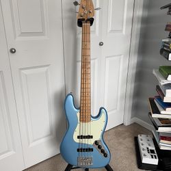Fender Player Plus Active Jazz Bass V - Opal Spark with Maple Fingerboard