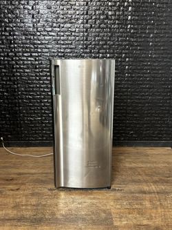 LG MINI REFRIGERATOR w/WARRANTY! R2762A