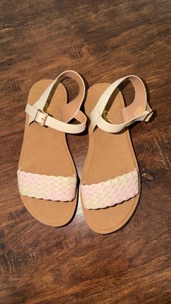 Women’s size 5 sandal