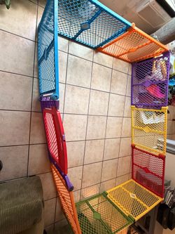 Northstates colorful baby gate/playpen