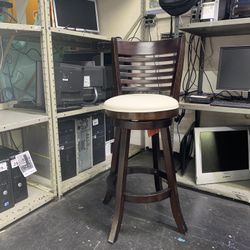 Comfortable Wooden Wood Style Bar Stool Chair | Relaxed & Laid Back Seat  | Leg Holder Built In 