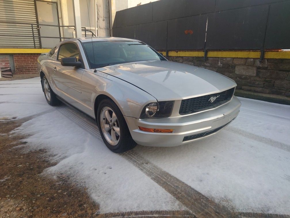 2007 Ford Mustang V6