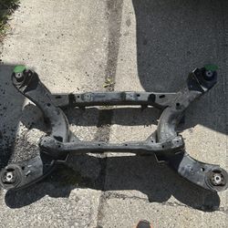 2015 Hellcat Challenger Rear Crossmember Subframe Good Condition