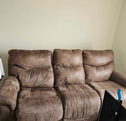 Free lazy boy couch