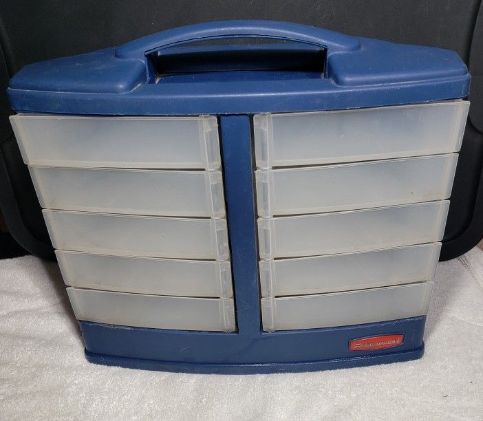 Rubbermaid Storage Bins