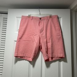 Banana Republic, men's pink shorts, size 36